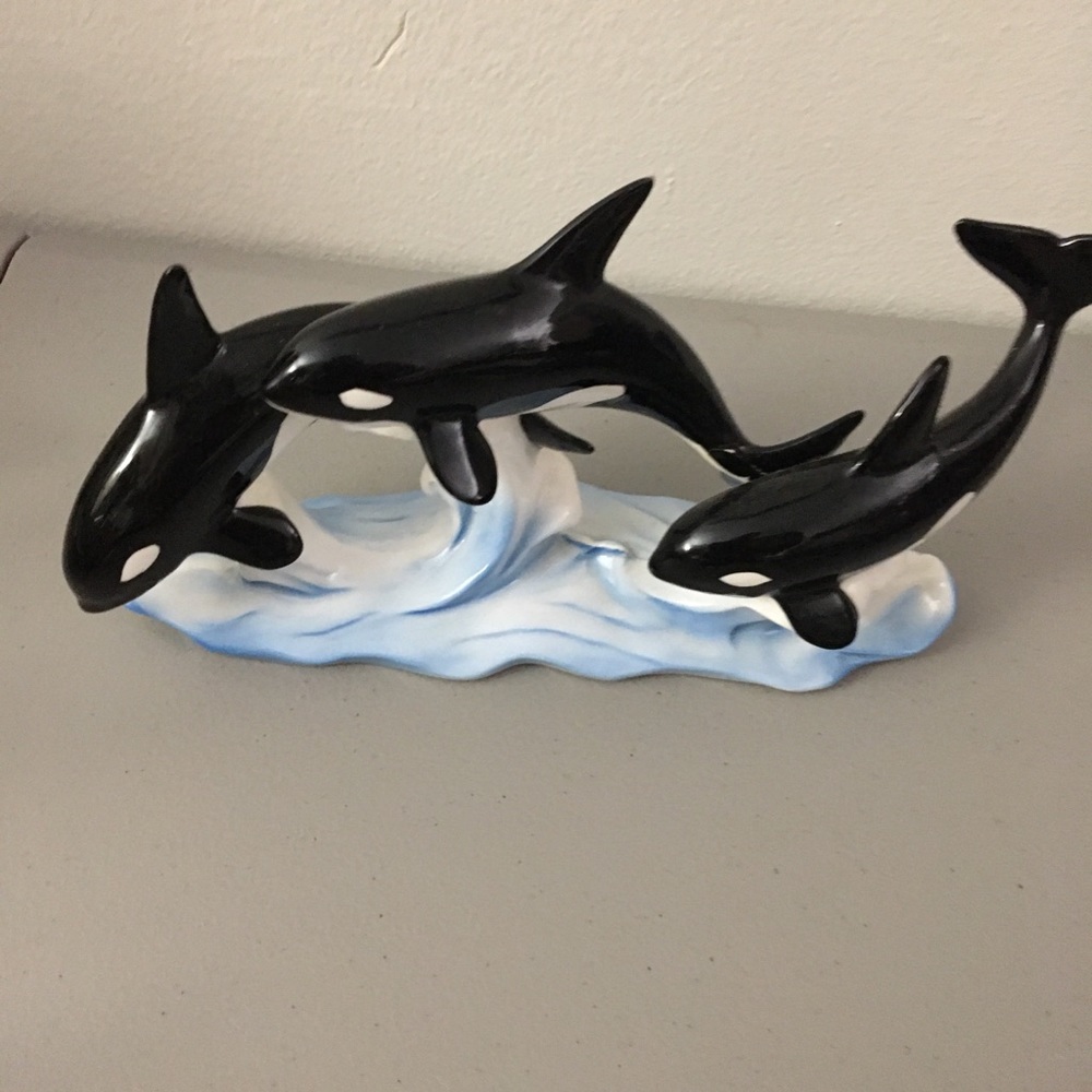 🆕 SEA WORLD PORCELAIN DOLPHINS NWT